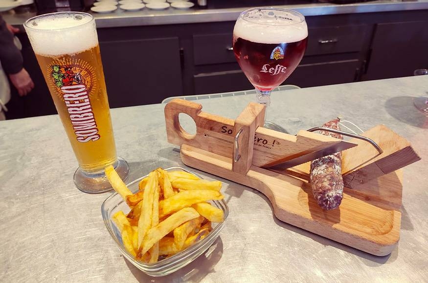 Restaurant - L'imprévu Brasserie Castelorienne - Restaurant Chateau du Loir - manger a MONTVAL-SUR-LOIR