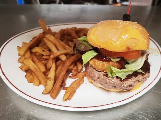 Restaurant - L'imprévu Brasserie Castelorienne - Restaurant Chateau du Loir - Restaurant Chateau du Loir